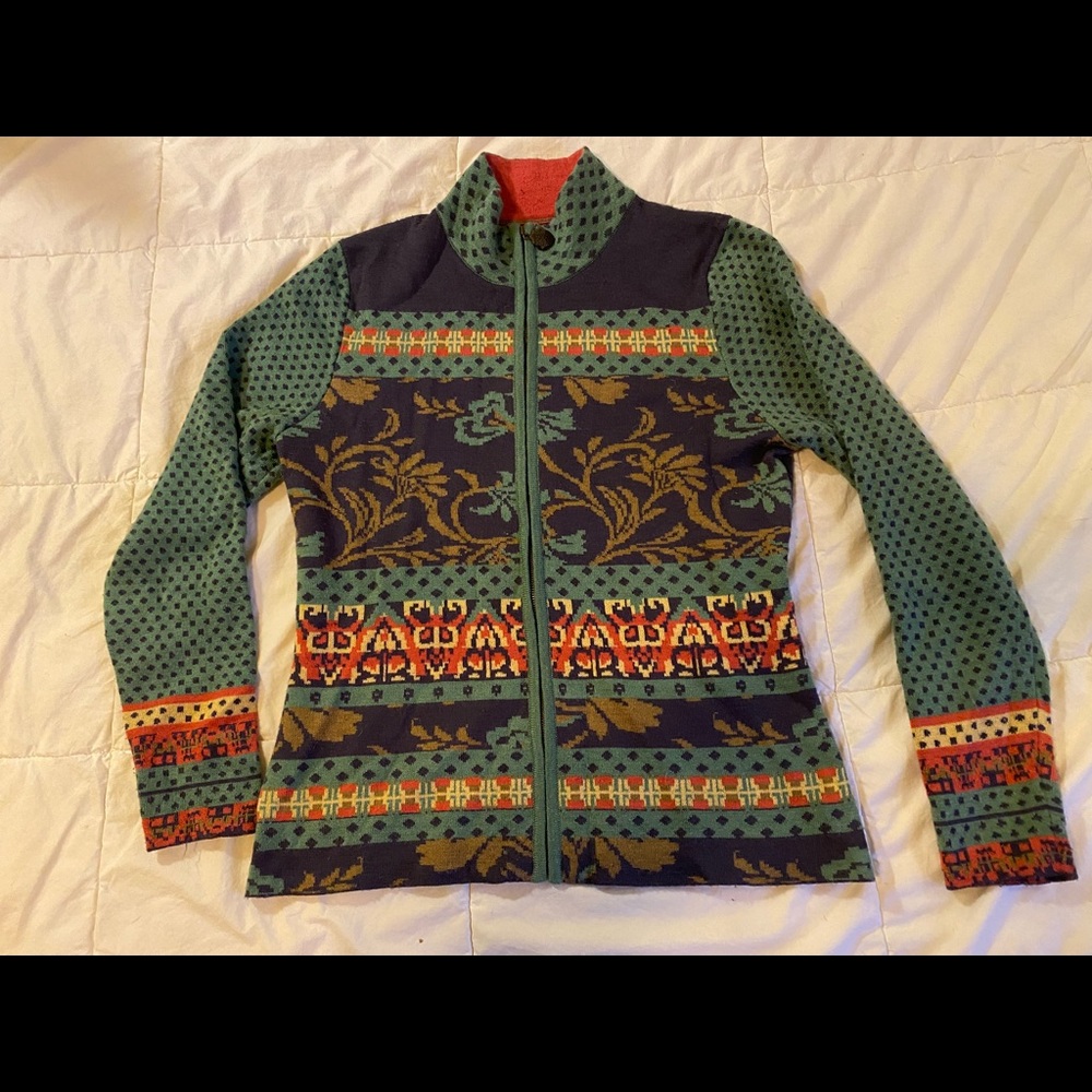COPY - Icelandic Design sweater - sample no tags